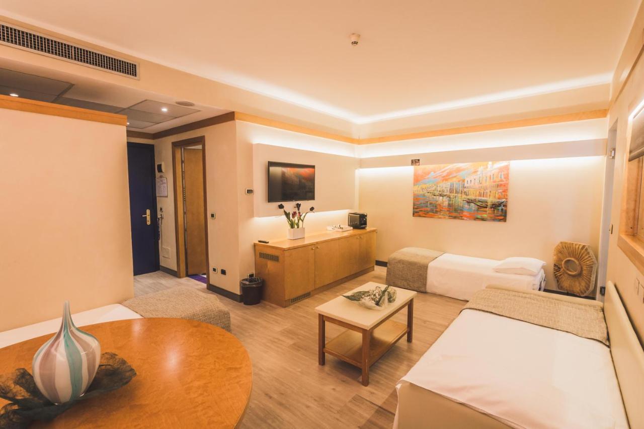 Hotel Park Ai Pini & Restaurant Ai Pini