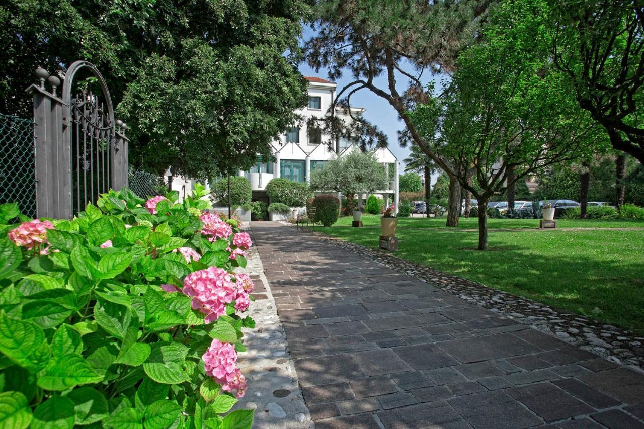 Hotel Park Ai Pini & Restaurant Ai Pini Mestre