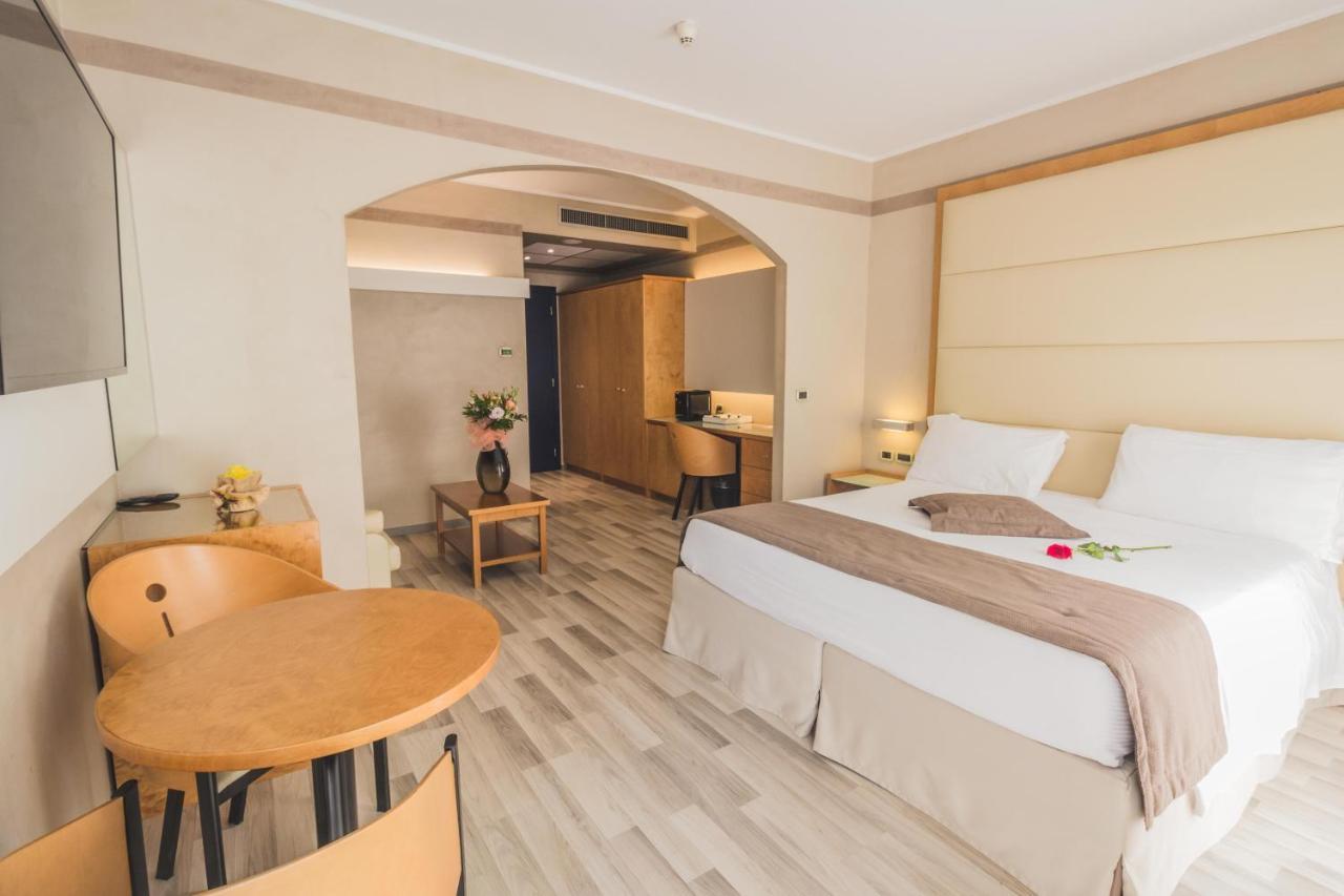 Hotel Park Ai Pini & Restaurant Ai Pini