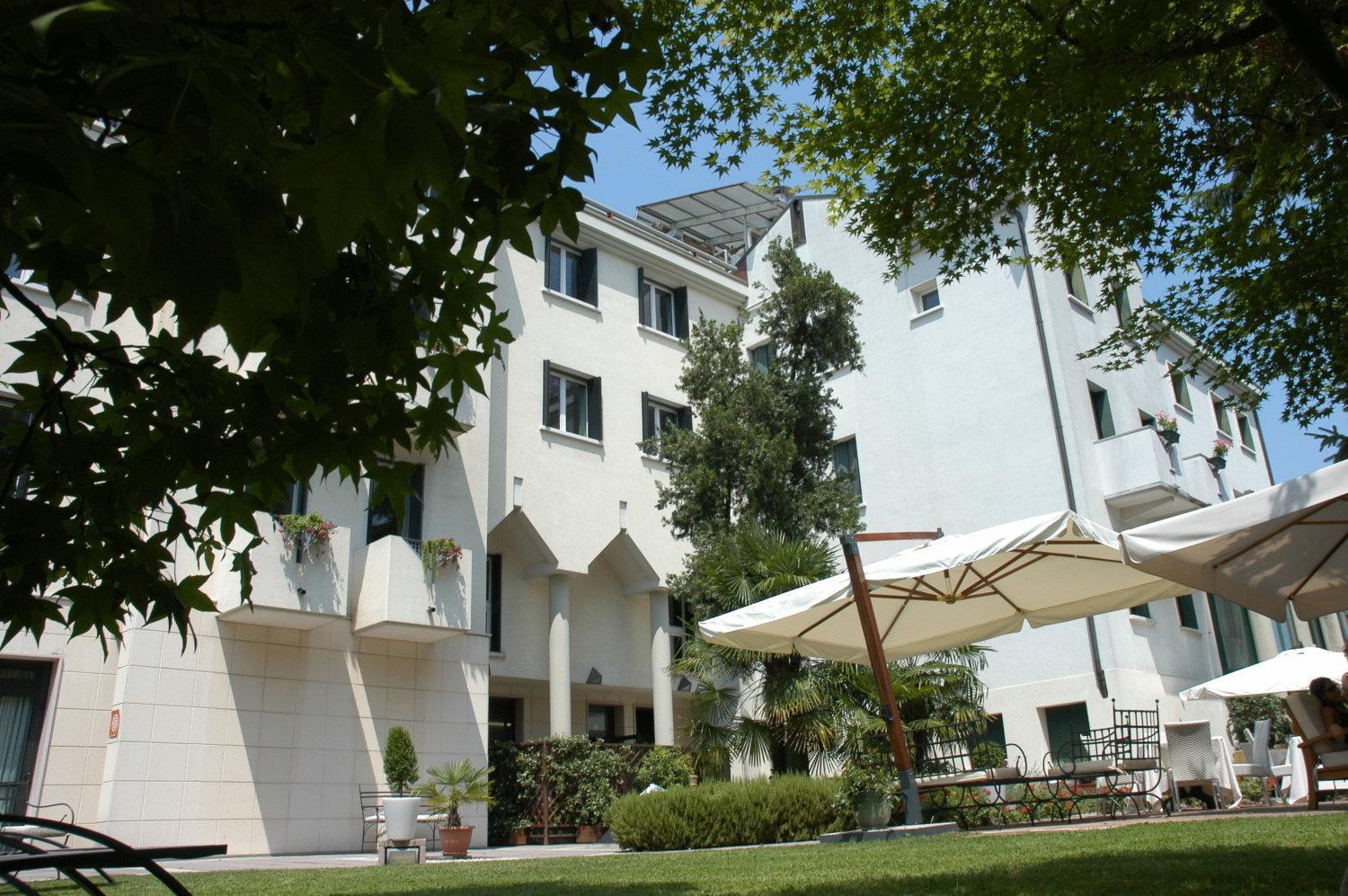 Park Ai Pini & Restaurant Ai Pini Mestre