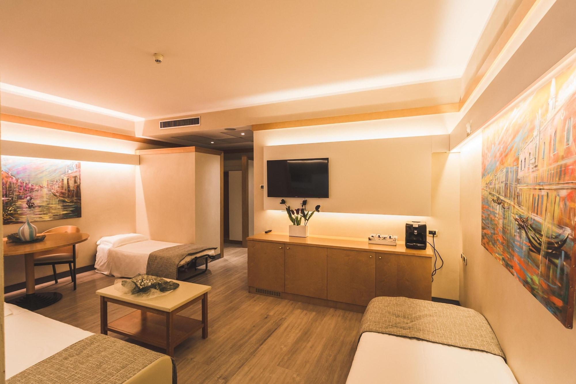 Park Ai Pini & Restaurant Ai Pini Hotel 4*